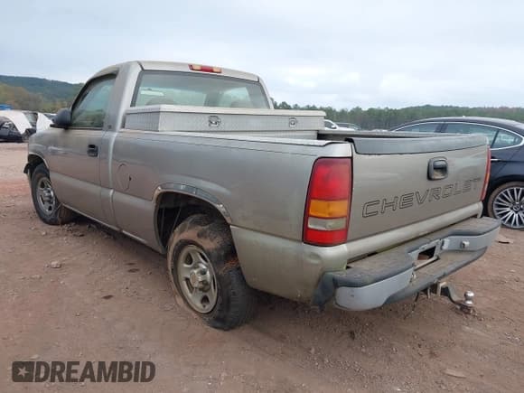 ✅ 1999 Chevrolet Silverado 1500 LS • VIN: 1GCEC14W1XZ130912 • Lot: 43598290. Wystawiony na IAAI z przebiegiem 168 348 mil. Bezpłatny archiwum sprzedaży aukcyjnych z USA i szczegółowy raport historii pojazdu na DreamBid. Zdjęcie 3.
