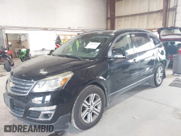 ✅ 2017 Chevrolet Traverse LT • VIN: 1GNKVHKD8HJ152825 • Lot: 42834009. Wystawiony na IAAI z przebiegiem 132 199 mil. Bezpłatny archiwum sprzedaży aukcyjnych z USA i szczegółowy raport historii pojazdu na DreamBid. Zdjęcie 17.