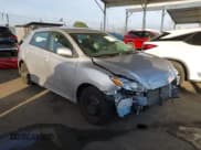 ✅ 2011 Toyota Matrix • VIN: 2T1KU4EE1BC562524 • Lot: 43635498. Wystawiony na IAAI z przebiegiem 108 865 mil. Bezpłatny archiwum sprzedaży aukcyjnych z USA i szczegółowy raport historii pojazdu na DreamBid. Zdjęcie 1.