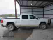 2016 Chevrolet Silverado 2500HD LT z VIN 1GC1KVEG9GF129704, wystawiony jako IAAI lot #43504239 z przebiegiem 230 456 mil mil oraz . Historia ofert i sprzedaży dostępna na DreamBid. Obrazek 13.