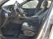 ✅ 2018 Jaguar F-Pace 20d Prestige • VIN: SADCK2FN9JA242341 • Lot: 93372675. Wystawiony na Copart z przebiegiem 86 556 mil. Bezpłatny archiwum sprzedaży aukcyjnych z USA i szczegółowy raport historii pojazdu na DreamBid. Zdjęcie 7.