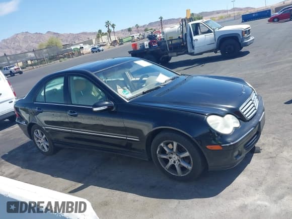 ✅ 2007 Mercedes-Benz C 280 Luxury • VIN: WDBRF92H77F932070 • Lot: 42151190. Wystawiony na IAAI z przebiegiem 142 571 mil. Bezpłatny archiwum sprzedaży aukcyjnych z USA i szczegółowy raport historii pojazdu na DreamBid. Zdjęcie 13.