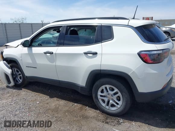 ✅ 2021 Jeep Compass Sport • VIN: 3C4NJCAB6MT532267 • Lot: 42035764. Listed on IAAI with 41,725 mi. Free auction sales archive from the USA and detailed vehicle history report at DreamBid. Image 3.