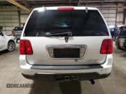 ✅ 2005 Lincoln Navigator Luxury • VIN: 5LMFU28585LJ11727 • Lot: 66579875. Wystawiony na Copart z przebiegiem 231 722 mil. Bezpłatny archiwum sprzedaży aukcyjnych z USA i szczegółowy raport historii pojazdu na DreamBid. Zdjęcie 6.