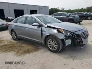 2017 Hyundai Sonata SE with VIN 5NPE24AF8HH589839, listed as a Copart auction lot 81138105 with 105,933 mi miles and Salvage title. Bid and sale history available at DreamBid. Image 4.