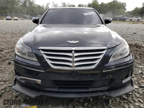 2011 Hyundai Genesis z VIN KMHGC4DF0BU126278, wystawiony jako Copart lot #71557114 z przebiegiem 217 861 mil mil oraz Czysty tytuł • Clean title. Historia ofert i sprzedaży dostępna na DreamBid. Obrazek 5.