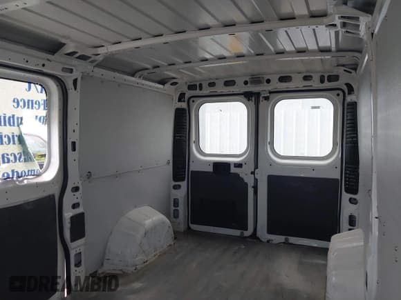 ✅ 2014 Ram ProMaster Cargo • VIN: 3C6TRVAG1EE128975 • Lot: 42699092. Listed on IAAI with 180,113 mi. Free auction sales archive from the USA and detailed vehicle history report at DreamBid. Image 8.