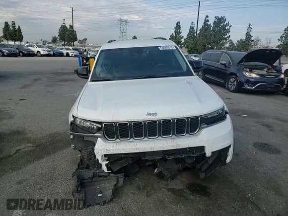✅ 2022 Jeep Grand Cherokee Laredo • VIN: 1C4RJKAG2N8564897 • Lot: 65540515. Listed on Copart with 58,196 mi. Free auction sales archive from the USA and detailed vehicle history report at DreamBid. Image 14.