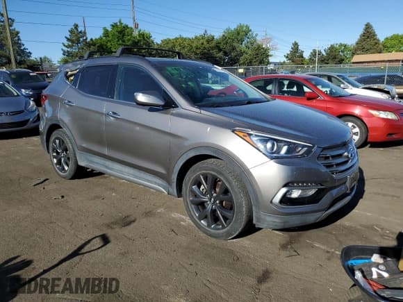 ✅ 2017 Hyundai Santa Fe Ultimate • VIN: 5NMZWDLA6HH048292 • Лот: 56147734. Опубликован ранее на Copart с пробегом 42 100 миль. Бесплатный доступ к архиву аукционных продаж из США и подробный отчёт об истории автомобиля на DreamBid. Изображение 4.