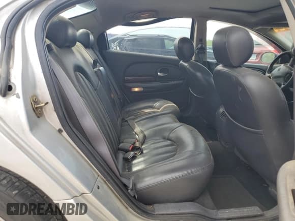 ✅ 2000 Chrysler 300M M • VIN: 2C3HE66G9YH383296 • Lot: 52339395. Wystawiony na Copart z przebiegiem 128 842 mil. Bezpłatny archiwum sprzedaży aukcyjnych z USA i szczegółowy raport historii pojazdu na DreamBid. Zdjęcie 10.