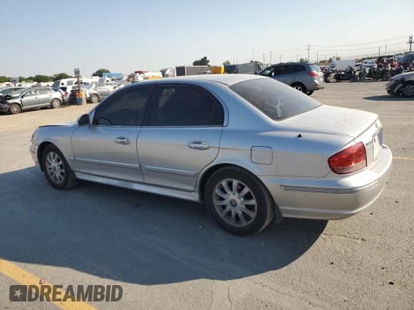 ✅ 2004 Hyundai Sonata GLS • VIN: KMHWF35H74A985594 • Lot: 65285645. Listed on Copart with 135,650 mi. Free auction sales archive from the USA and detailed vehicle history report at DreamBid. Image 2.