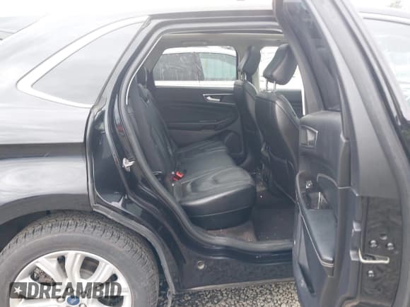 ✅ 2020 Ford Edge Titanium • VIN: 2FMPK4K93LBA71980 • Lot: 43335741. Wystawiony na IAAI z przebiegiem 78 807 mil. Bezpłatny archiwum sprzedaży aukcyjnych z USA i szczegółowy raport historii pojazdu na DreamBid. Zdjęcie 8.