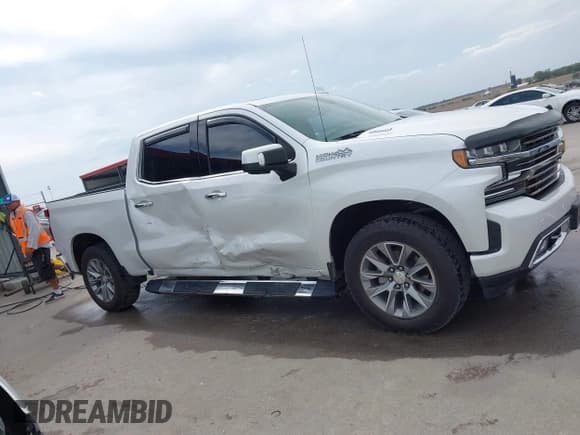 ✅ 2020 Chevrolet Silverado 1500 High Country • VIN: 3GCUYHET3LG401392 • Lot: 43325251. Listed on IAAI with 56,094 mi. Free auction sales archive from the USA and detailed vehicle history report at DreamBid. Image 13.