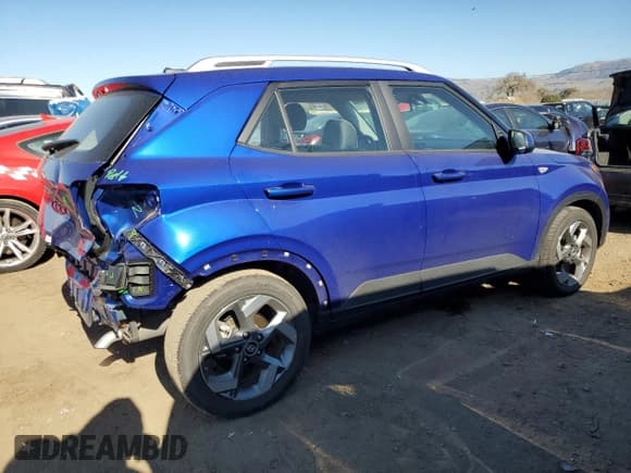 ✅ 2024 Hyundai Venue SEL • VIN: KMHRC8A32RU302798 • Lot: 43019425. Listed on Copart with 7,667 mi. Free auction sales archive from the USA and detailed vehicle history report at DreamBid. Image 3.