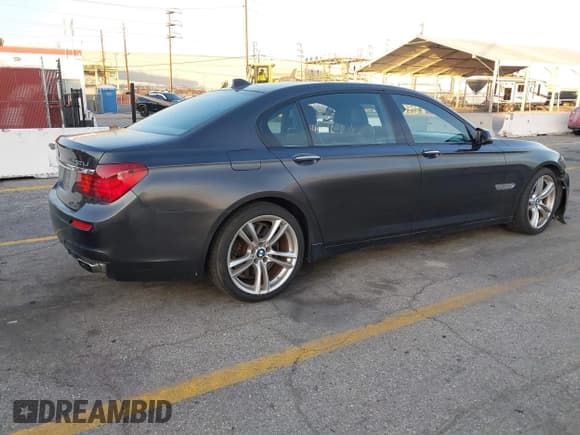 ✅ 2014 BMW 7 Series ALPINA B7 • VIN: WBAYE8C59ED135064 • Lot: 43822649. Wystawiony na IAAI z przebiegiem 89 149 mil. Bezpłatny archiwum sprzedaży aukcyjnych z USA i szczegółowy raport historii pojazdu na DreamBid. Zdjęcie 4.