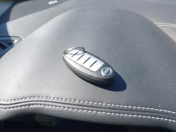 ✅ 2016 Nissan Maxima Platinum • VIN: 1N4AA6AP1GC446060 • Lot: 42320393. Listed on IAAI with 168,157 mi. Free auction sales archive from the USA and detailed vehicle history report at DreamBid. Image 11.