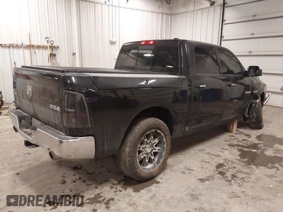 ✅ 2010 Dodge 1500 SLT • VIN: 1D7RV1CT7AS259892 • Lot: 41262452. Wystawiony na IAAI z przebiegiem 182 180 mil. Bezpłatny archiwum sprzedaży aukcyjnych z USA i szczegółowy raport historii pojazdu na DreamBid. Zdjęcie 4.