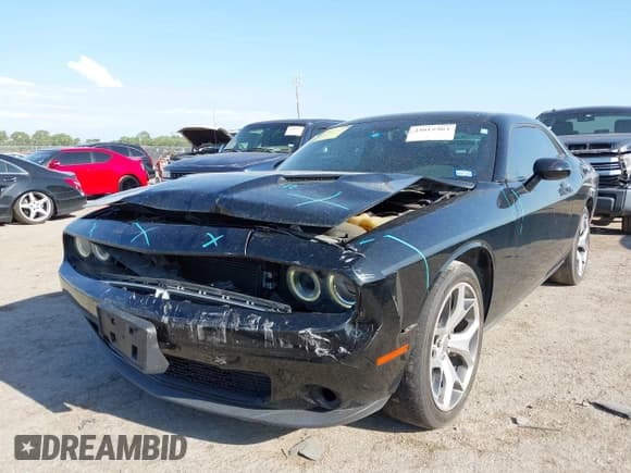 ✅ 2015 Dodge Challenger SXT Plus • VIN: 2C3CDZBG0FH705759 • Лот: 43015303. Опубликован ранее на IAAI с пробегом 86 486 миль. Бесплатный доступ к архиву аукционных продаж из США и подробный отчёт об истории автомобиля на DreamBid. Изображение 2.