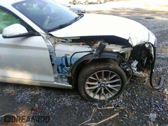 ✅ 2016 BMW 2 Series 228i xDrive • VIN: WBA1G9C55GV726460 • Lot: 39985264. Listed on IAAI with 48,379 mi. Free auction sales archive from the USA and detailed vehicle history report at DreamBid. Image 6.