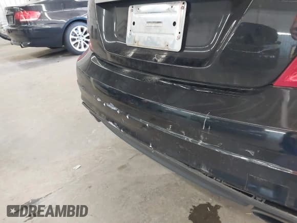 ✅ 2011 Mercedes-Benz C 300 Sport • VIN: WDDGF8BB7BR186599 • Lot: 43439852. Listed on IAAI with 122,700 mi. Free auction sales archive from the USA and detailed vehicle history report at DreamBid. Image 12.