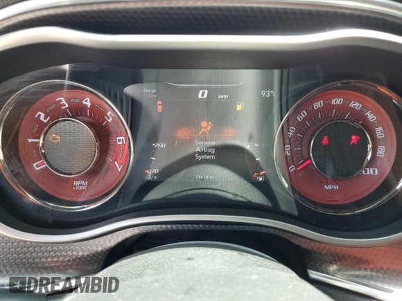 ✅ 2015 Dodge Challenger SRT Hellcat • VIN: 2C3CDZC95FH854765 • Лот: 67069835. Опубликован ранее на Copart с пробегом 19 614 миль. Бесплатный доступ к архиву аукционных продаж из США и подробный отчёт об истории автомобиля на DreamBid. Изображение 9.