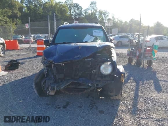 ✅ 2003 Jeep Liberty Limited • VIN: 1J4GK58K93W703104 • Lot: 43033451. Wystawiony na IAAI z przebiegiem 156 273 mil. Bezpłatny archiwum sprzedaży aukcyjnych z USA i szczegółowy raport historii pojazdu na DreamBid. Zdjęcie 12.