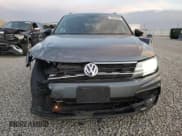 ✅ 2021 Volkswagen Tiguan SE • VIN: 3VV2B7AX0MM049341 • Lot: 93819025. Wystawiony na Copart z przebiegiem 45 423 mil. Bezpłatny archiwum sprzedaży aukcyjnych z USA i szczegółowy raport historii pojazdu na DreamBid. Zdjęcie 5.