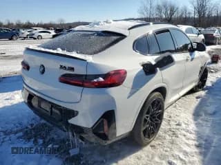 ✅ 2022 BMW X4 M • VIN: 5YM23EC04N9K50909 • Lot: 87947765. Wystawiony na Copart z przebiegiem 27 474 mil. Bezpłatny archiwum sprzedaży aukcyjnych z USA i szczegółowy raport historii pojazdu na DreamBid. Zdjęcie 3.