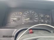 ✅ 1996 Chevrolet Silverado 1500 • VIN: 1GCEK19R4TE215153 • Лот: 94537825. Опубликован ранее на Copart с пробегом 184 351 миль. Бесплатный доступ к архиву аукционных продаж из США и подробный отчёт об истории автомобиля на DreamBid. Изображение 9.