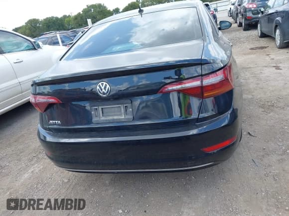 ✅ 2019 Volkswagen Jetta S • VIN: 3VWC57BU5KM152733 • Lot: 43066261. Wystawiony na IAAI z przebiegiem 101 962 mil. Bezpłatny archiwum sprzedaży aukcyjnych z USA i szczegółowy raport historii pojazdu na DreamBid. Zdjęcie 16.