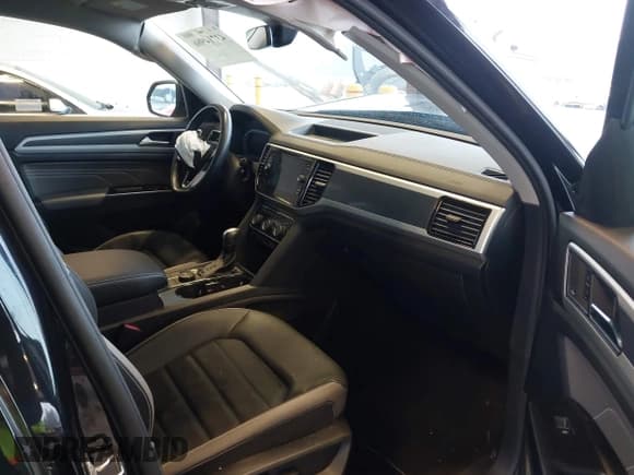 ✅ 2021 Volkswagen Atlas SEL Premium R-Line • VIN: 1V2FR2CA0MC543335 • Lot: 43714986. Listed on IAAI with 67,643 mi. Free auction sales archive from the USA and detailed vehicle history report at DreamBid. Image 5.