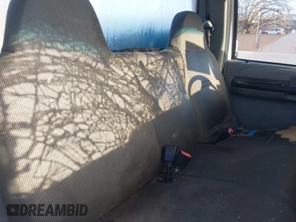 ✅ 2005 Ford F-350 XL • VIN: 1FDSF34585EA17178 • Lot: 41501503. Listed on IAAI with 208,442 mi. Free auction sales archive from the USA and detailed vehicle history report at DreamBid. Image 8.