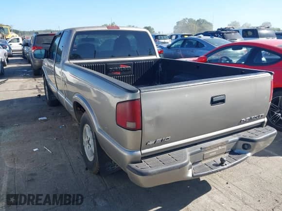 2000 Chevrolet S-10 LS с VIN 1GCDT19W1YK191711, выставлен на аукционе IAAI как лот 43329054 с пробегом 180 643 миль миль и . История ставок и продаж доступна на DreamBid. Изображение 3.