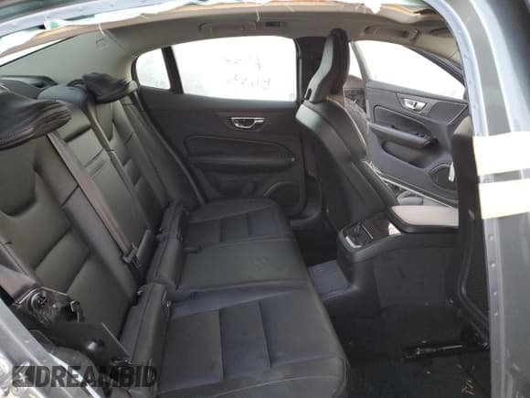 ✅ 2021 Volvo S60 R-Design Expression • VIN: 7JRBR0FZ9MG113397 • Lot: 73666652. Wystawiony na Copart z przebiegiem 12 594 mil. Bezpłatny archiwum sprzedaży aukcyjnych z USA i szczegółowy raport historii pojazdu na DreamBid. Zdjęcie 10.