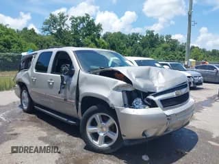 ✅ 2007 Chevrolet Suburban LT • VIN: 1GNFC16J57J167022 • Lot: 42794670. Listed on IAAI with Not provided. Free auction sales archive from the USA and detailed vehicle history report at DreamBid. Image 1.