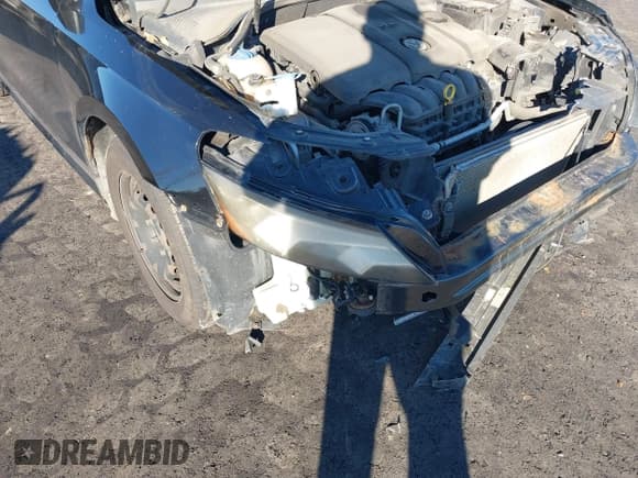 ✅ 2014 Volkswagen Passat S • VIN: 1VWAP7A34EC025391 • Lot: 43504449. Listed on IAAI with 136,114 mi. Free auction sales archive from the USA and detailed vehicle history report at DreamBid. Image 6.