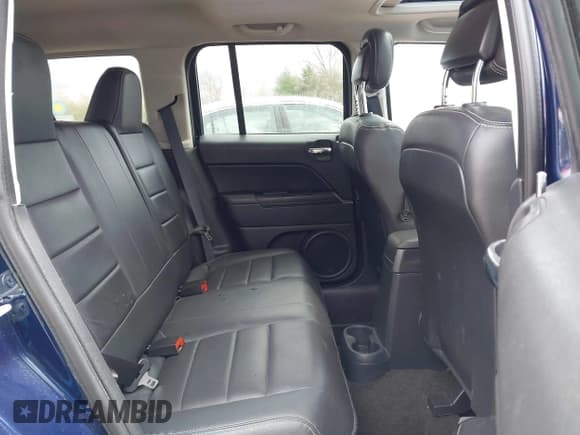 ✅ 2015 Jeep Patriot Latitude • VIN: 1C4NJRFB5FD270374 • Лот: 42039211. Опубликован ранее на IAAI с пробегом 106 665 миль. Бесплатный доступ к архиву аукционных продаж из США и подробный отчёт об истории автомобиля на DreamBid. Изображение 8.