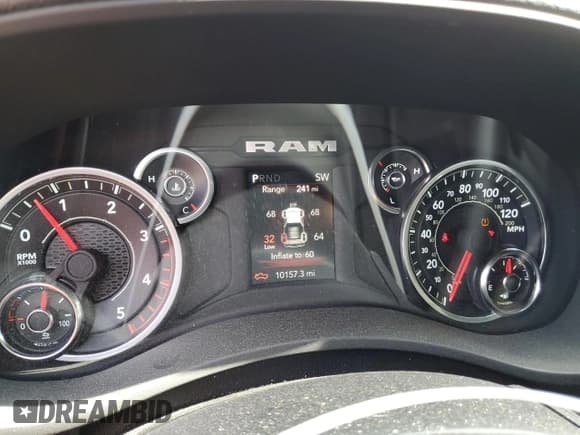 ✅ 2024 Ram 2500 Big Horn • VIN: 3C6UR5DL1RG239565 • Lot: 81070665. Listed on Copart with 10,157 mi. Free auction sales archive from the USA and detailed vehicle history report at DreamBid. Image 9.