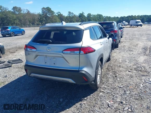 ✅ 2024 Toyota Corolla Cross LE • VIN: 7MUBAAAG8RV114562 • Lot: 43444645. Listed on IAAI with 21,058 mi. Free auction sales archive from the USA and detailed vehicle history report at DreamBid. Image 4.