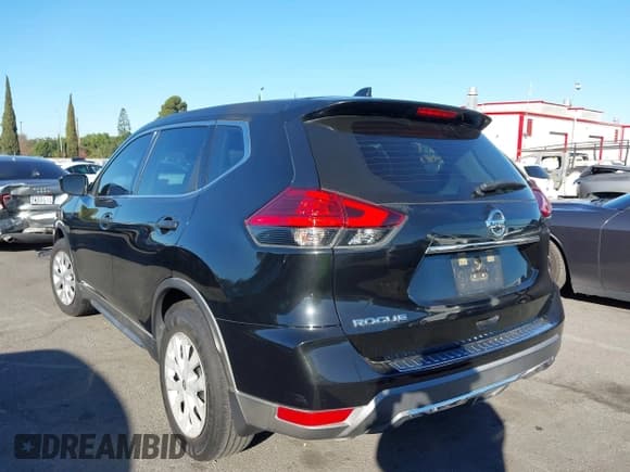 ✅ 2017 Nissan Rogue SV • VIN: KNMAT2MT1HP599313 • Lot: 43867897. Listed on IAAI with 112,152 mi. Free auction sales archive from the USA and detailed vehicle history report at DreamBid. Image 3.