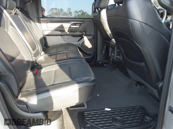 ✅ 2021 Ram 1500 Rebel • VIN: 1C6SRFLT3MN778445 • Lot: 42209255. Wystawiony na IAAI z przebiegiem 48 125 mil. Bezpłatny archiwum sprzedaży aukcyjnych z USA i szczegółowy raport historii pojazdu na DreamBid. Zdjęcie 8.