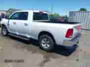 2017 Ram 1500 Big Horn z VIN 1C6RR7TT3HS770180, wystawiony jako IAAI lot #42279885 z przebiegiem 146 444 mil mil oraz . Historia ofert i sprzedaży dostępna na DreamBid. Obrazek 3.