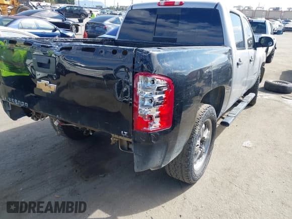 ✅ 2007 Chevrolet Silverado 1500 1LT • VIN: 2GCEC13C771560962 • Lot: 43507495. Listed on IAAI with 191,309 mi. Free auction sales archive from the USA and detailed vehicle history report at DreamBid. Image 18.