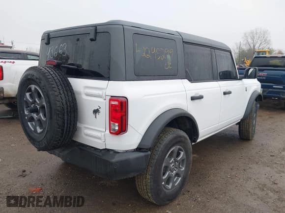 ✅ 2025 Ford Bronco Big Bend • VIN: 1FMDE7BH3SLA43663 • Lot: 42295299. Listed on IAAI with 3,737 mi. Free auction sales archive from the USA and detailed vehicle history report at DreamBid. Image 4.