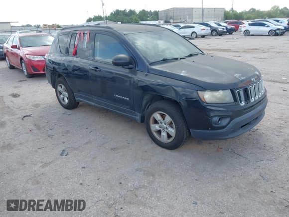 ✅ 2015 Jeep Compass Altitude • VIN: 1C4NJCBAXFD366897 • Lot: 43113913. Wystawiony na IAAI z przebiegiem 179 602 mil. Bezpłatny archiwum sprzedaży aukcyjnych z USA i szczegółowy raport historii pojazdu na DreamBid. Zdjęcie 1.