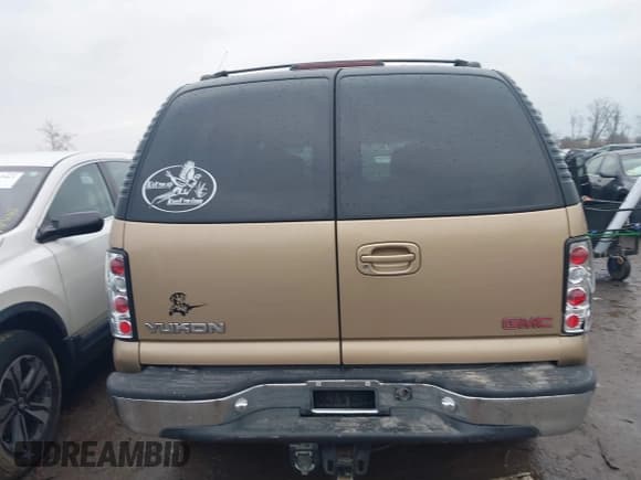 ✅ 2000 GMC Yukon SLT • VIN: 1GKEK13T6YJ196371 • Lot: 41683393. Listed on IAAI with 57,125 mi. Free auction sales archive from the USA and detailed vehicle history report at DreamBid. Image 16.