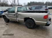 ✅ 1998 Chevrolet S-10 LS • VIN: 1GCCS1448WK233342 • Lot: 80583734. Wystawiony na Copart z przebiegiem 118 654 mil. Bezpłatny archiwum sprzedaży aukcyjnych z USA i szczegółowy raport historii pojazdu na DreamBid. Zdjęcie 2.