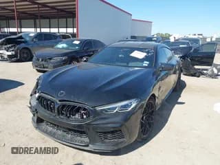 ✅ 2020 BMW M8 Competition • VIN: WBSGV0C08LCD92820 • Lot: 43506682. Wystawiony na IAAI z przebiegiem 50 128 mil. Bezpłatny archiwum sprzedaży aukcyjnych z USA i szczegółowy raport historii pojazdu na DreamBid. Zdjęcie 2.