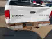 2004 Dodge Dakota Sport z VIN 1D7GL32K84S615322, wystawiony jako IAAI lot #42655462 z przebiegiem 187 209 mil mil oraz . Historia ofert i sprzedaży dostępna na DreamBid. Obrazek 6.