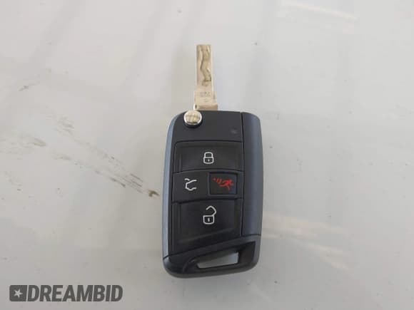 ✅ 2016 Volkswagen Golf TSI S • VIN: 3VWC17AU2GM515753 • Lot: 43357098. Wystawiony na IAAI z przebiegiem 129 787 mil. Bezpłatny archiwum sprzedaży aukcyjnych z USA i szczegółowy raport historii pojazdu na DreamBid. Zdjęcie 11.